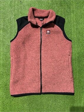 66 North Women’s Tyr Shearling Vest Coral Polartec Fleece NWT Iceland XS